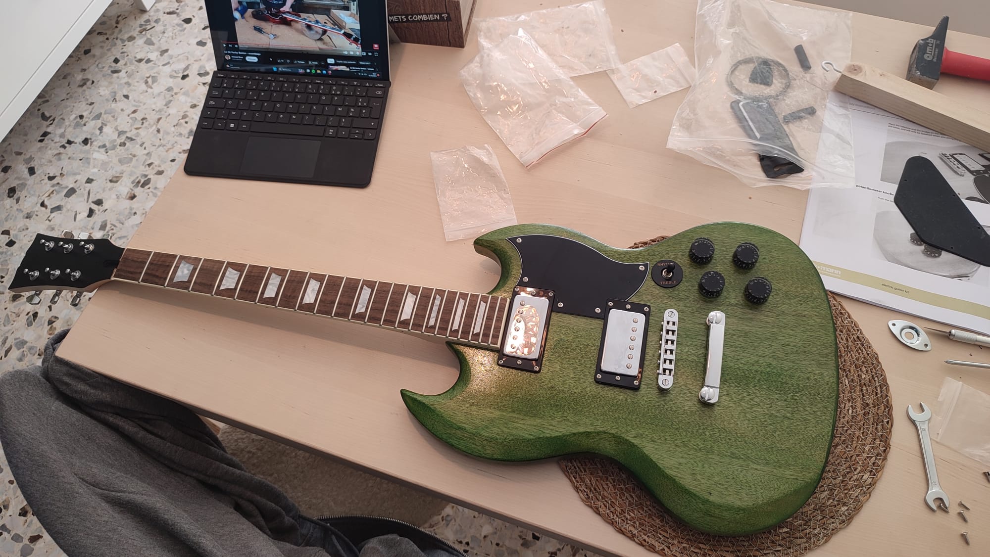 Montage de la guitare
